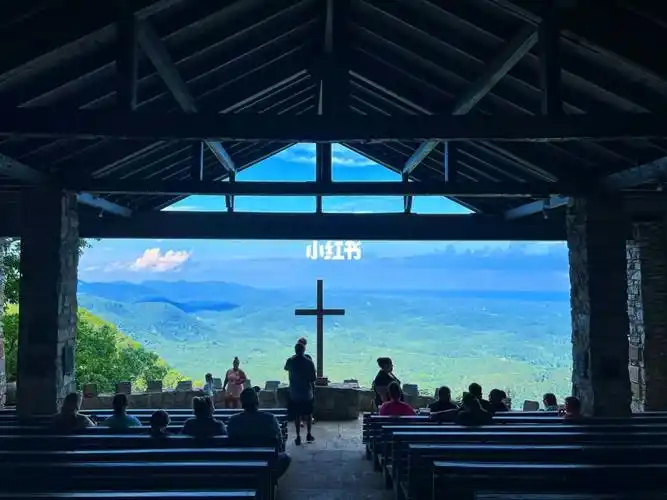 和爱人去一次山顶教堂