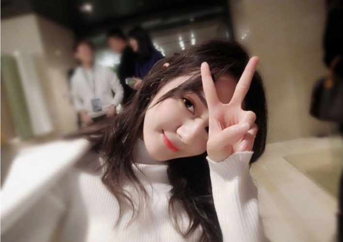 如此"中二"的拍照手势,谁才是你心目中最可爱的那位?