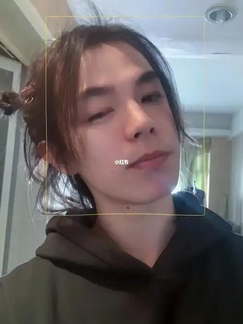 长发男生和我做集美吗给你绑头发那种