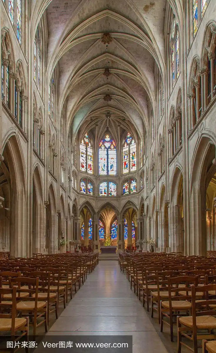 巴黎-圣塞维林哥特式教堂的内部