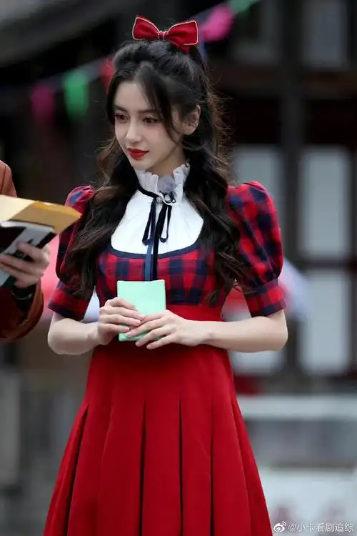angelababy奔跑吧红色蝴蝶结公主裙造型##angelababy红色公主裙造型