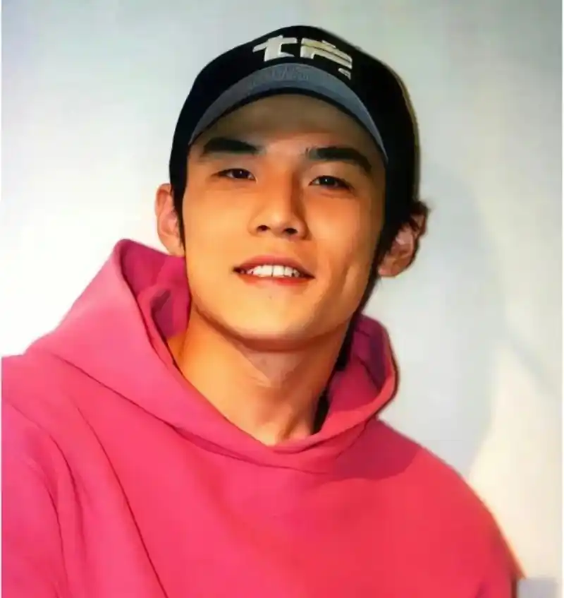 久违了,铁汁们9999#周杰伦 #头像 #图集 - 抖音