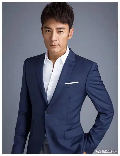 李光洁是一名备受关注的中国男演员,曾在许多热播电视剧中扮演重要