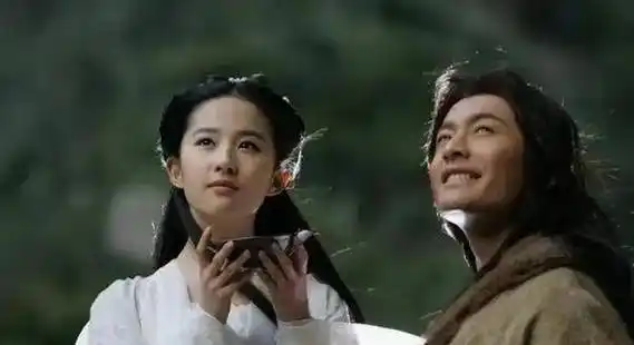 原创原创33岁刘亦菲单身穿红裙绝美为何佳作难出离大花总差口气