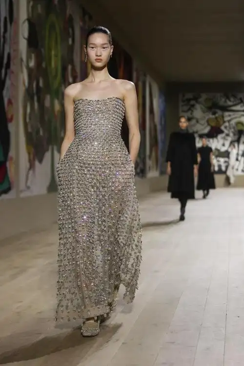 巴黎高定时装周迪奥时装秀