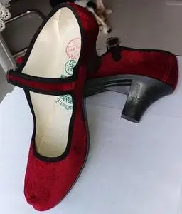 红色超高跟绒面礼仪宾馆酒店舞蹈走秀一带女布鞋("黔城"牌6厘)