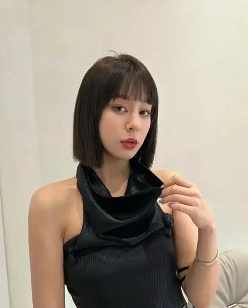 一刀切短发真的不要太美