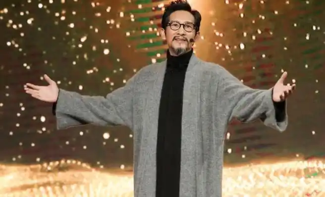 王劲松老婆何佳媛简介 美艳娇妻引热议曝其膝下无子原因