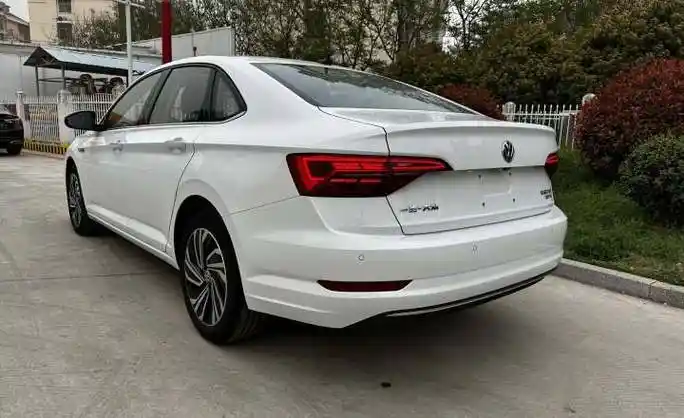 淮北二手速腾 2021 款 200tsi dsg超越版 白色 - 小猪二手车