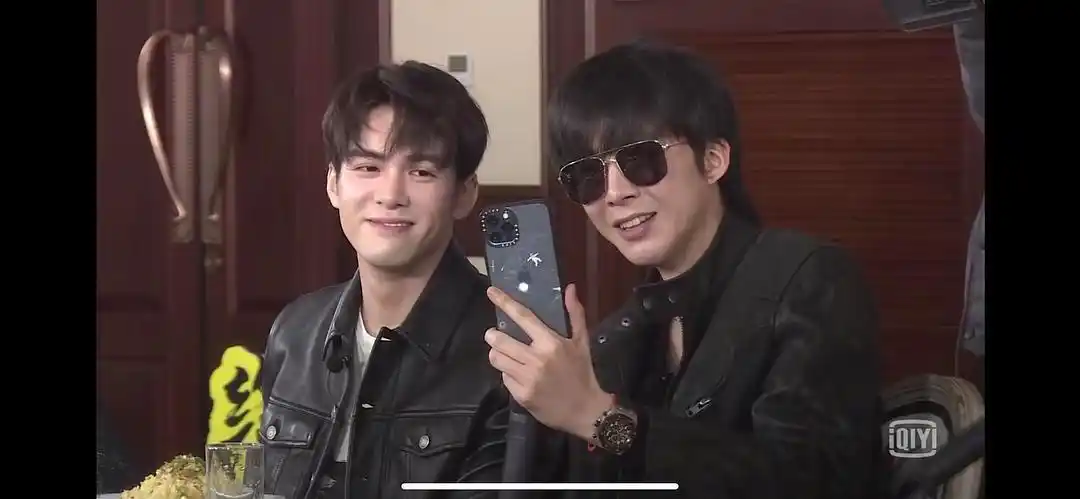 关于琼楼玉宇cp 刘宇宁的图片及描述