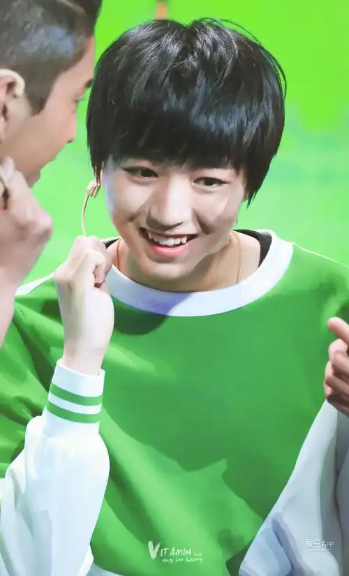 早期青苹果味的王俊凯 品味青涩懵懂少年可爱模样