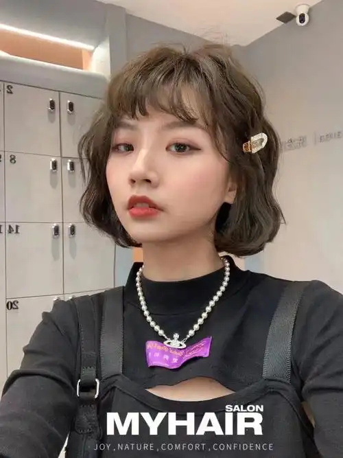 圆脸大脸很适合的法式烫蛋卷头 超减龄温柔!