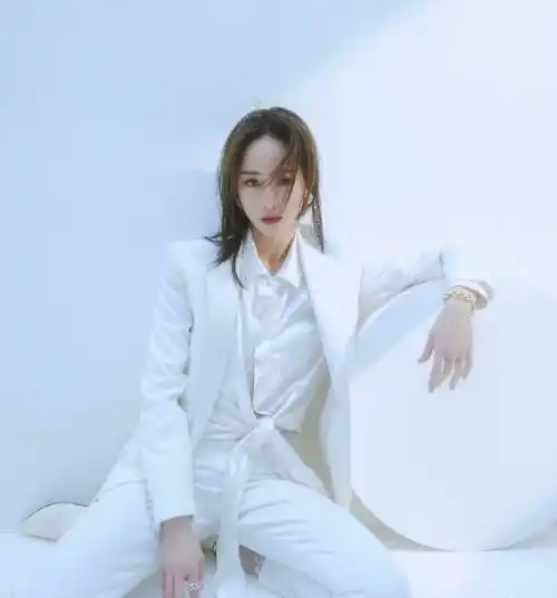 网友交流区 网友留言区[1] 收藏该贴 已收藏 只看楼主 【容光《少女星