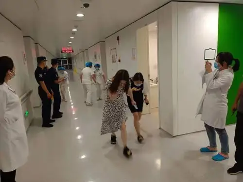 我院开展夏季消防应急演练-西北妇女儿童医院