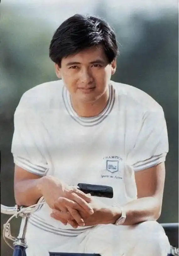 周润发跑步意外受伤,周润发的传奇人生:从贫困少年到国际巨星