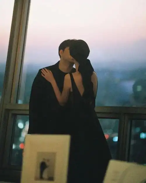 秀恩爱必备!88 种情侣照pose,甜炸!