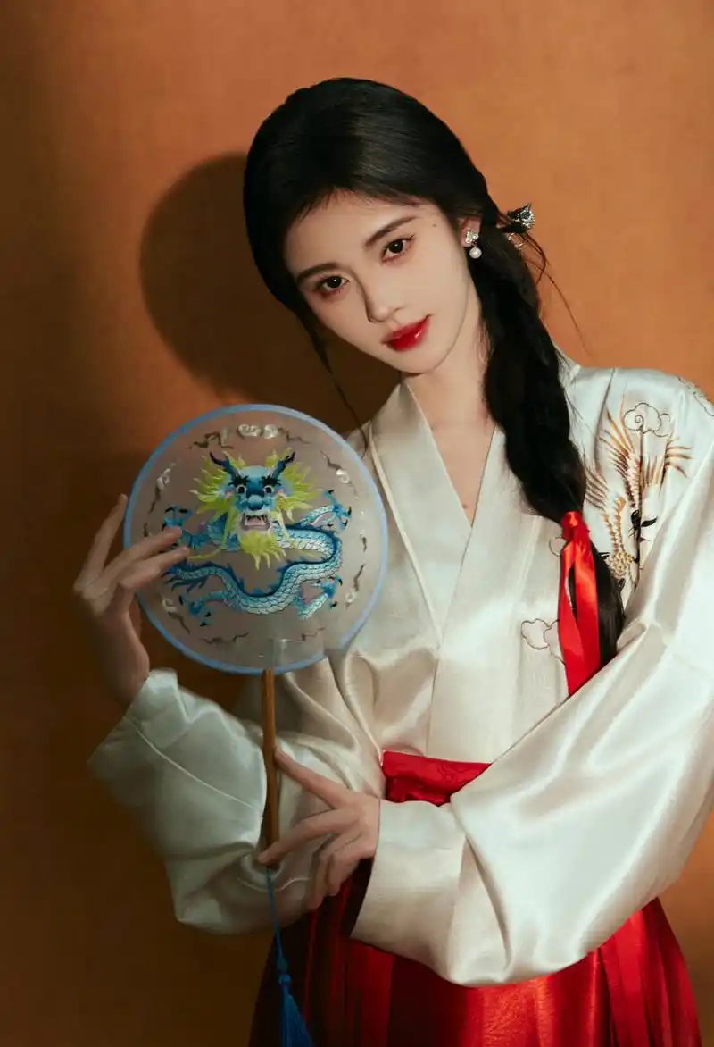 鞠婧祎,仙气马面裙造型