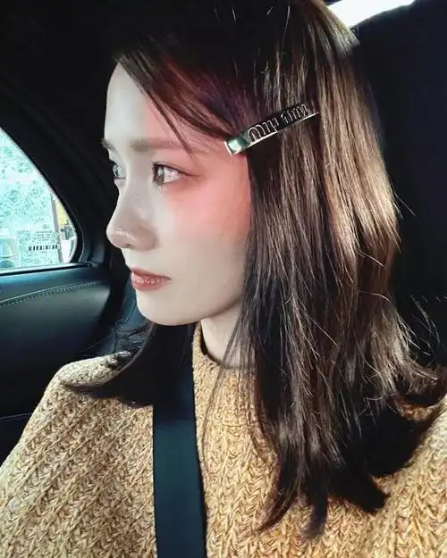 林允儿美拉德穿搭#96#中韩女星miumiu看秀造型#231003 林允儿ins