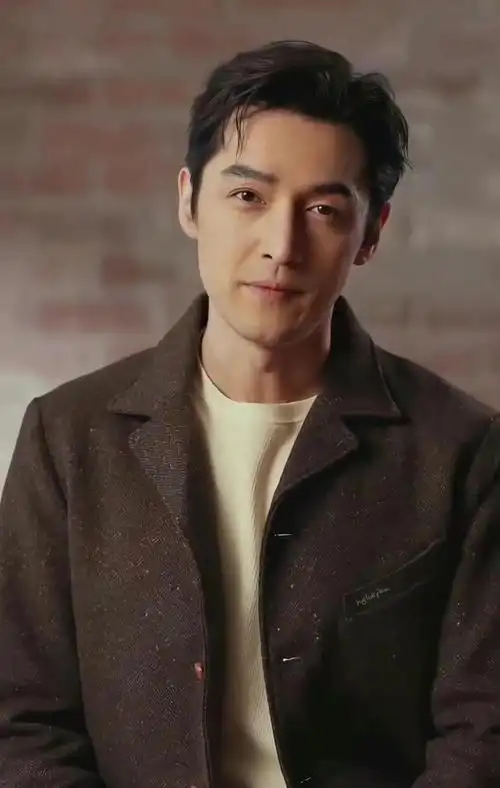 胡歌宣布结婚生子!素人老婆照片疑似曝光,颜值不输女明星