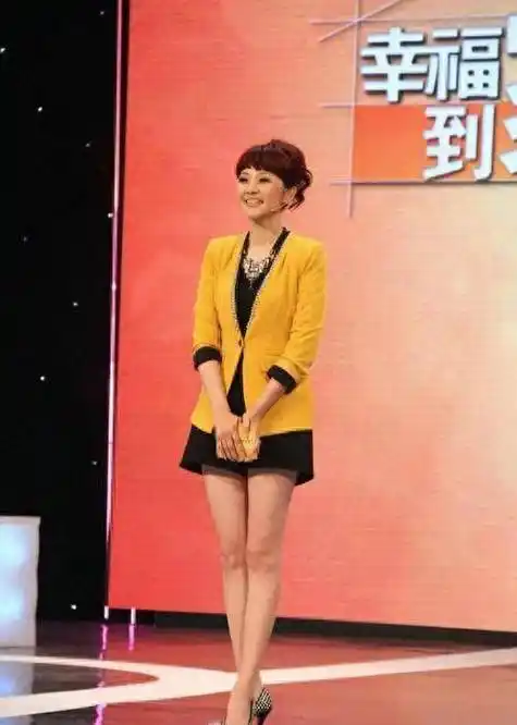 从"央视一姐"到"没有这个人",49岁的方琼终于走到了这一步_工作_节目