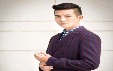 据悉剧中小鹏的扮演者是章涛