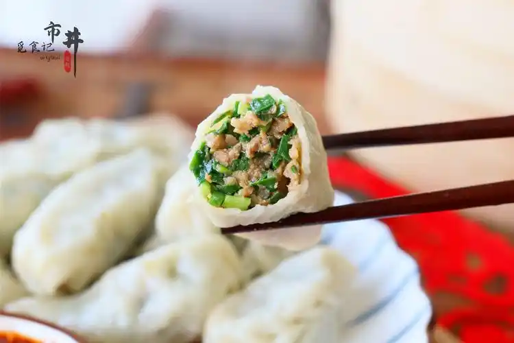 正月初五吃"发财"饺子,这个馅倍受北方人欢迎,寓意长久生财_韭菜