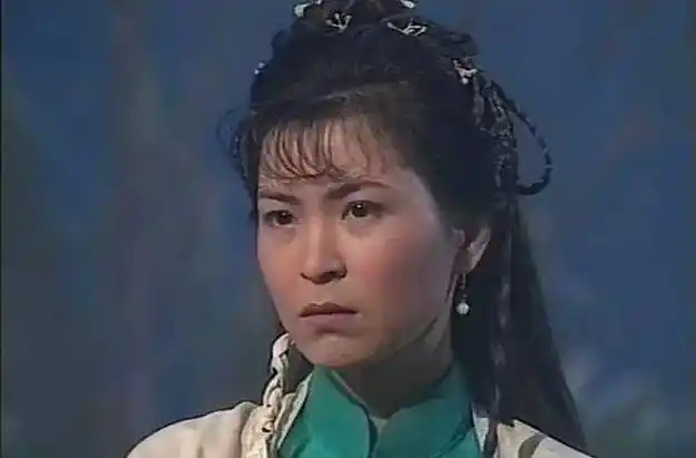 绝情谷的衣服帽子为何都是绿的?