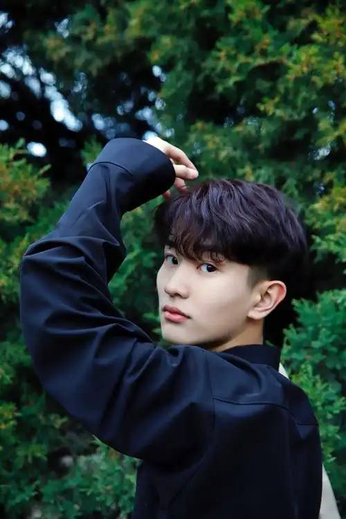 狐友国民校草庄源17岁校草梦想成为像彭于晏一样传递正能量的爱豆