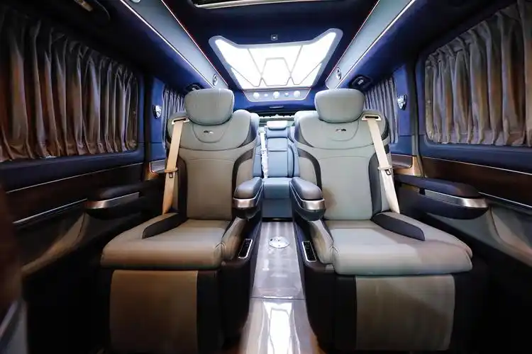 揭秘奔驰商务车内幕:除了豪华的外观内饰,买车要注意哪些问题?