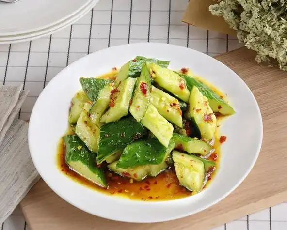 简单的黄瓜凉拌怎么做( 简单的黄瓜凉拌怎么做的 )
