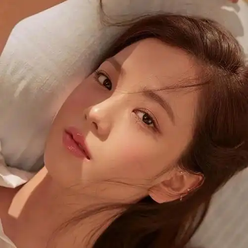 金智秀写真,温柔甜美,楚楚动人!__财经头条