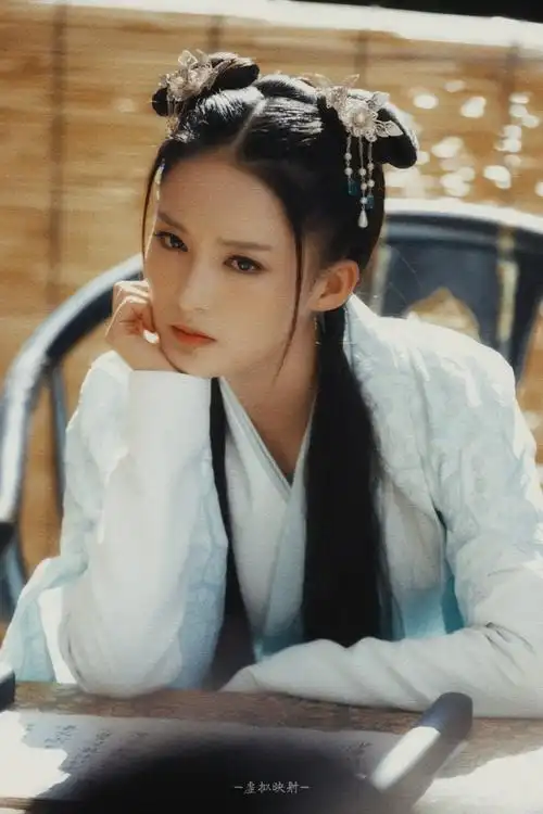 李沁狼殿下马摘星676767