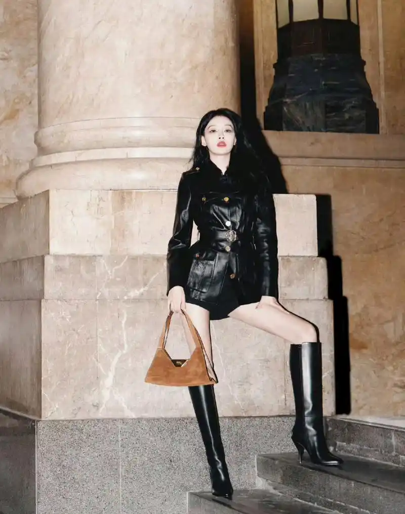 孙怡美腿长靴合集,太令人心动了,这大长腿绝对让人百玩不厌!