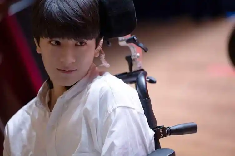 林一:林拓和顾寻帮我打破了表演的条条框框|演员新势力_新浪财经_新浪