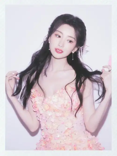 毛晓彤花仙子丝带编发##毛晓彤汪苏泷去见你