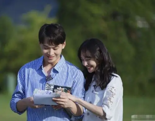 郑爽曾出轨侯明昊男方工作室辟谣图