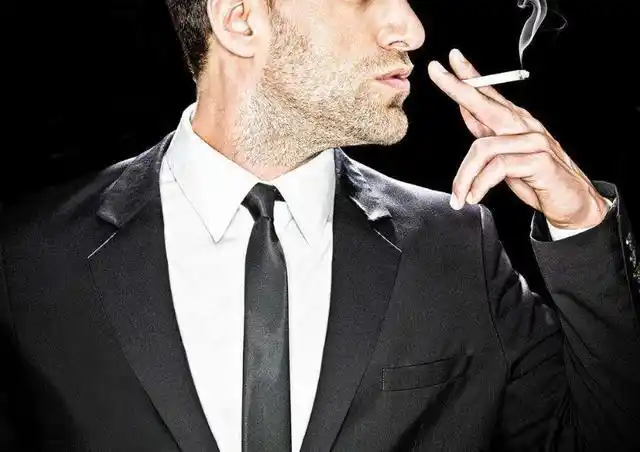 吸烟男生身上烟味太重,教你一招轻松去除!