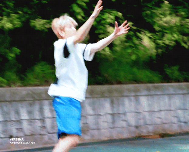 边伯贤万人初恋之"学长"系列,每一幕理想型啊!