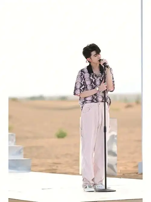 无限可能,从训练生代表到青春制作人代表,从蔡徐坤是谁到巨c蔡徐坤