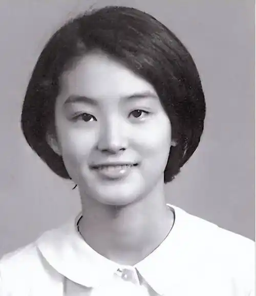 原创整容脸就别自称美女了这7位女星告诉你啥叫纯天然美女