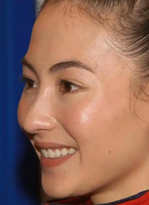 原创除了刘亦菲娜扎也是娱乐圈有名的侧颜杀驼峰鼻太惊艳了