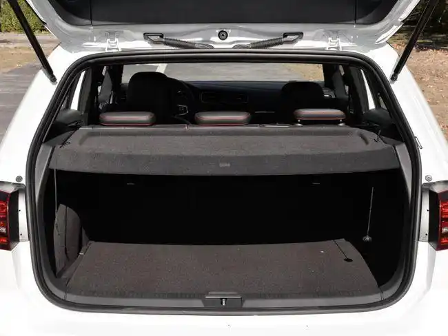 一汽大众高尔夫汽车两厢版拥有实用后备箱是否合适