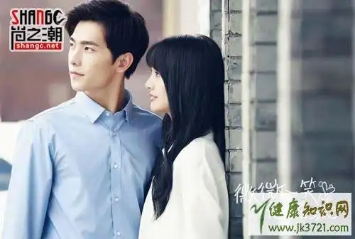 观娱8月荧屏暑期档杨洋郑爽谈恋爱谍战剧中的李易峰长啥样