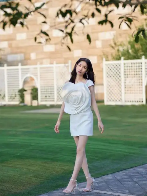 tbstar张碧晨玫瑰立体造型优雅仙女