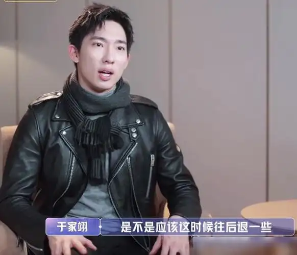 于家翊张豆豆纠结要不要做情侣,双方给出的理由差太多!