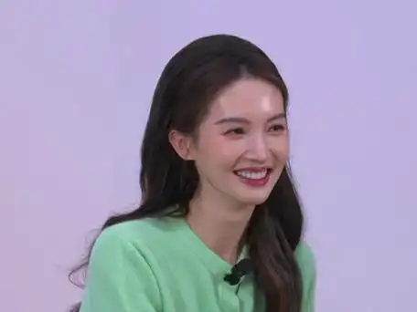 金晨做客尖叫直播间 在线教学小熊舞