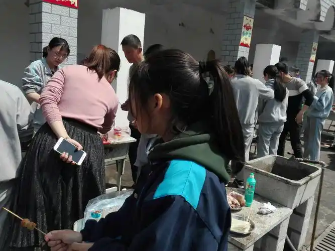 实践出真知 活动长见识——万市中学七八年级优秀学子在素质教育实践