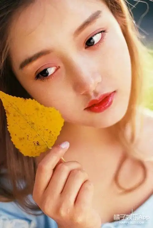 说实话,辨识度不高↓但我看过她早期的模特照,上过新闻的那种↓垚昕