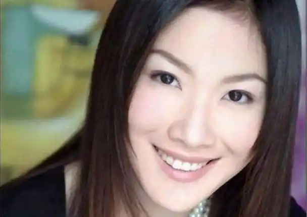 江苏卫视美女主持陈怡,30岁隐退留学深造,她如今过得怎么样?