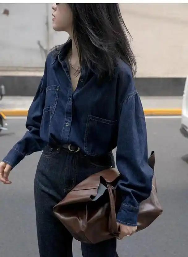 藏蓝色上衣配什么颜色下装